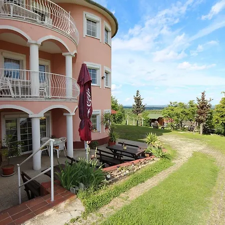 Daire Panorama Apartmanhaz Zalakaros