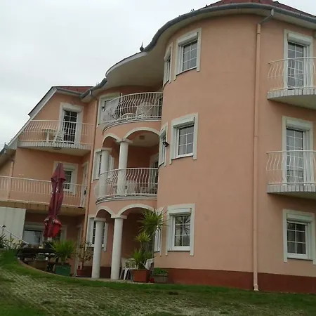 Panorama Apartmanhaz * Zalakaros